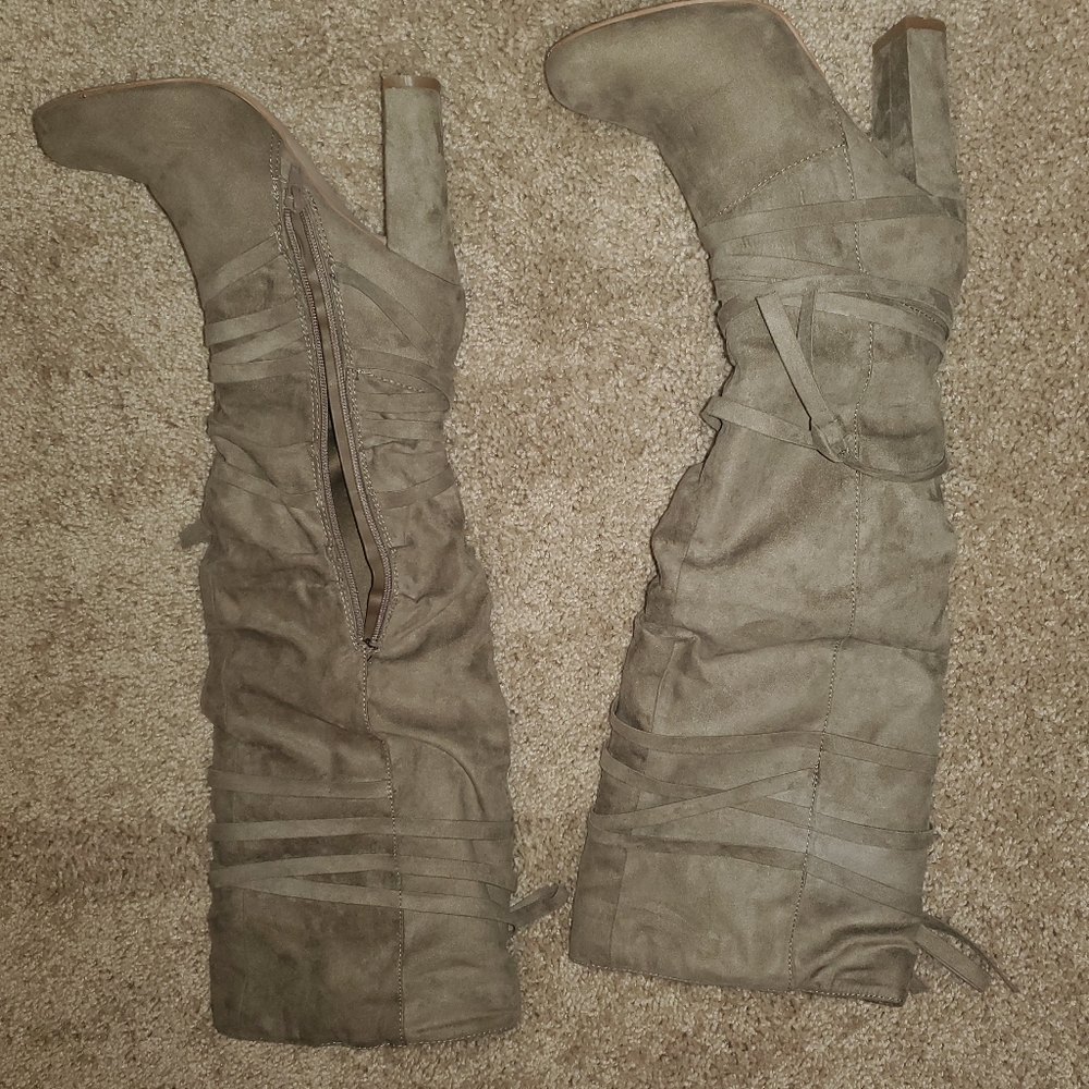 High heeled boots
